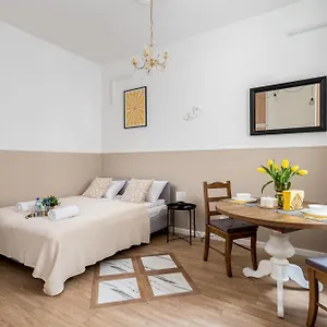malila-premium-apartments-city-center-kazimierz-starowilna-41.krakowhotelspoland.com/